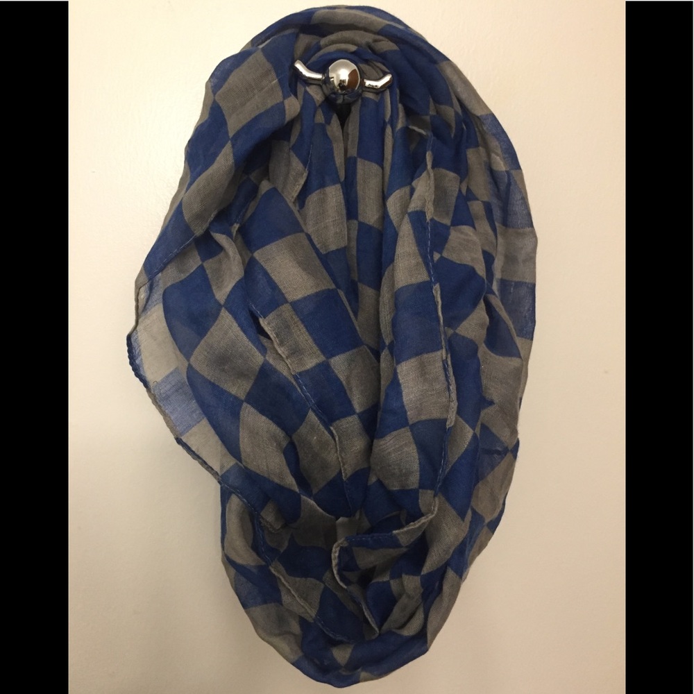 Infinity scarf